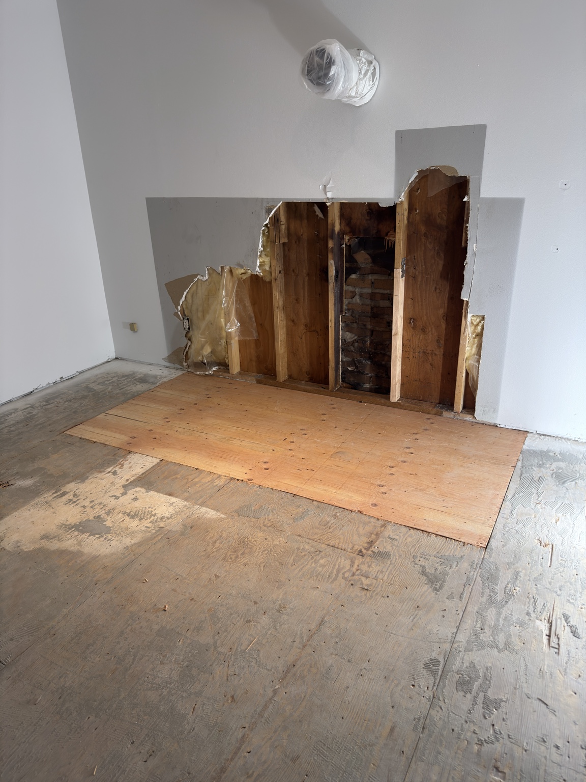 Open Wall Stage